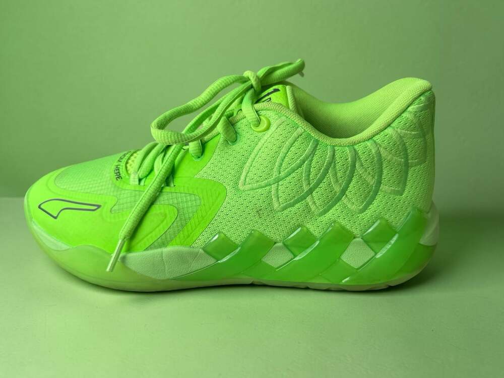 Puma MB.01 Lo LaMelo Ball Green Gecko Neon Volt Basketball Shoes Men’s Size 9 - Picture 6 of 11